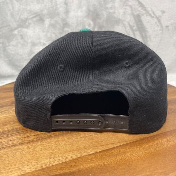 OnePiece Hat Mens One Size Black Multi-color Aztec Print Adjustable Snapback - Picture 5 of 12